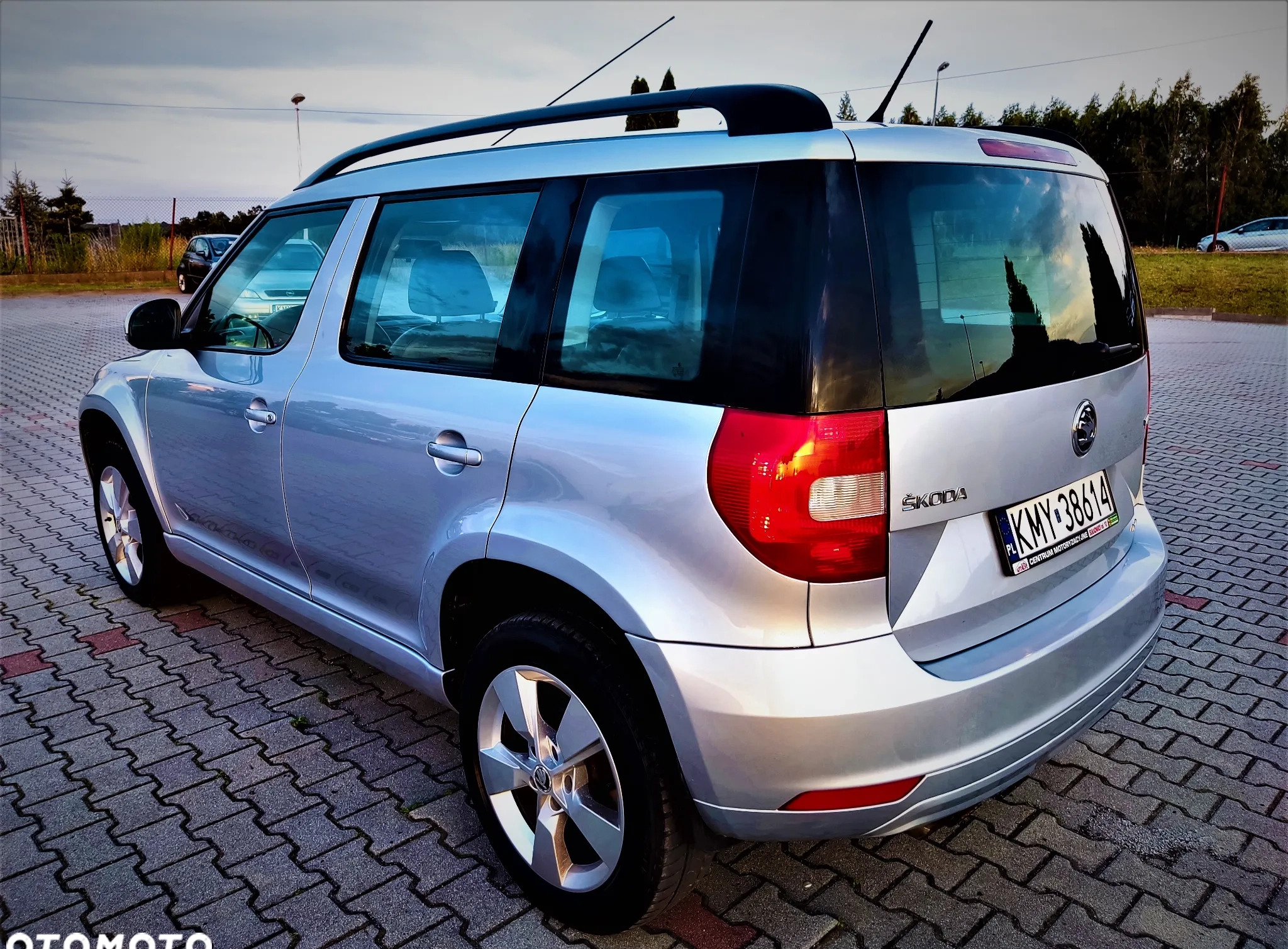 Skoda Yeti cena 45000 przebieg: 170000, rok produkcji 2016 z Myślenice małe 562